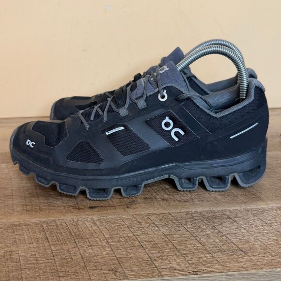 On running cloudventure black shoes size 9.5 women’s - Picture 1 of 8